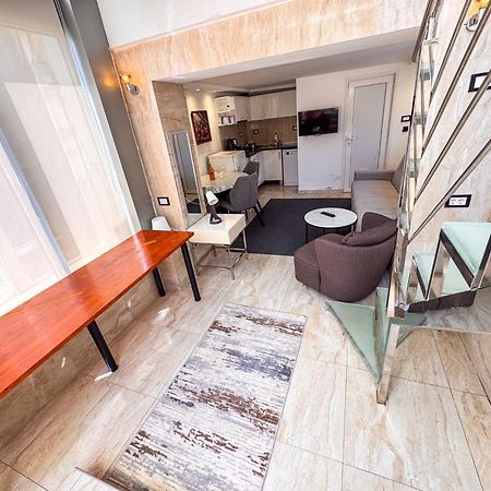 Qumi Apartments Tivat Exterior photo