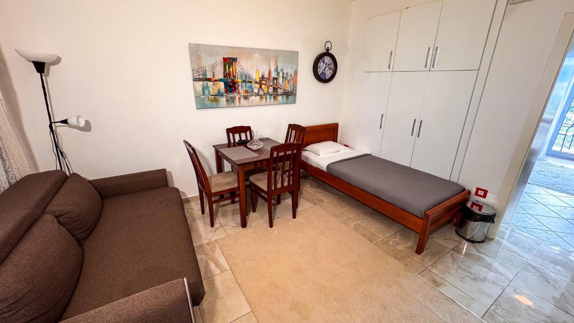Qumi Apartments Tivat Exterior photo